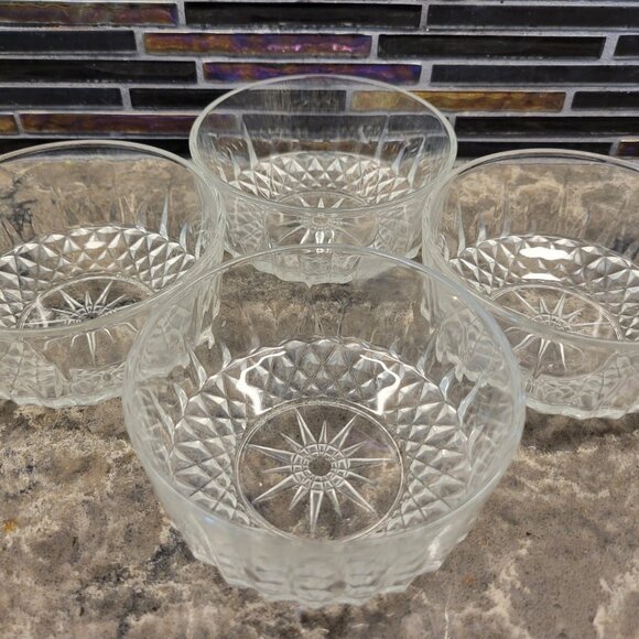 ARCOROC FRANCE STARBURST SET OF 4 GLASS 4" BERRY FRUIT DESSERT SERVING BOWLS MCM - Picture 1 of 12